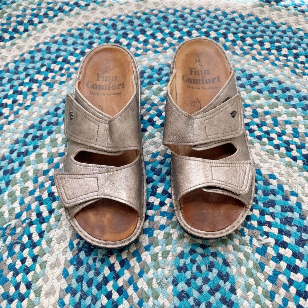Finn Comfort Low Platform Gold Strap Sandals